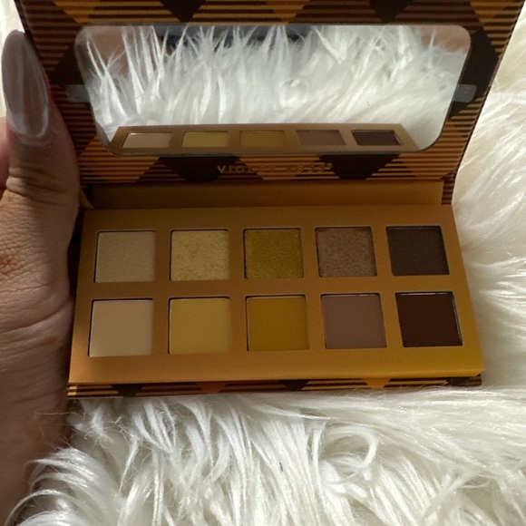 Violet Voss Sunflower Makeup Palette - Picture 2 of 2